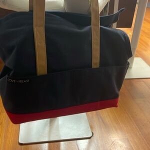 Love thy beast large  size dog bag carrier for dogs up to 20 lbs